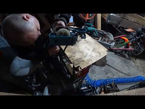 Видео: Ремонт триммера Makita UR3502