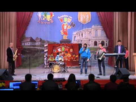 Видео: Утиди чичу на майдана