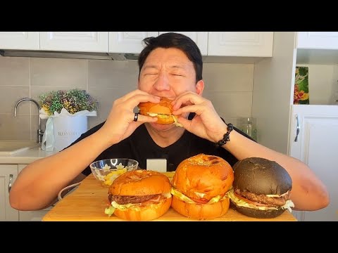 Видео: МУКБАНГ 4 РАЗНЫХ ОГРОМНЫХ БУРГЕРА 🍔 КАРТОШКА ФРИ СПРАЙТ ФАНТА MUKBANG BURGERS не ASMR