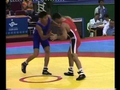 Видео: Спорт. Борьба. Данияр Кобенов-Мхитар Манукян (Казахстан) Бусан 2002 г.