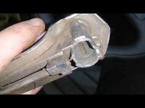 Видео: Замена личинок дверных ручек (классика) ваз 2106