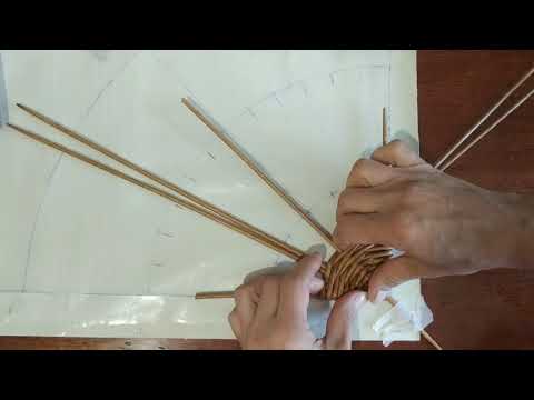 Видео: Донышко для угловой корзины.