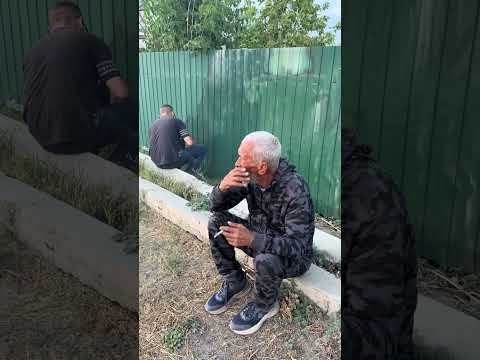 Видео: Как пьяный Профессор забор Деду красил / ГАРДЕЙ И ИВАНЫЧ #телеграм #волгоград #прикол #кино #юмор 