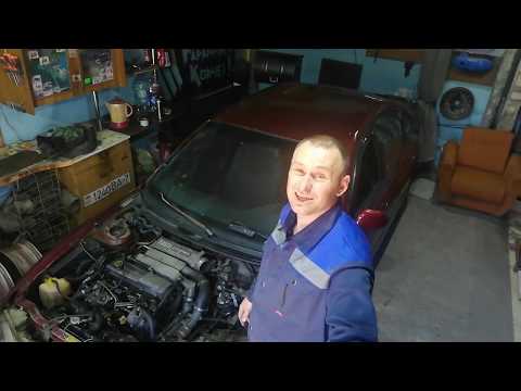 Видео: Достал мотор мазда 626 2.0D часть 1