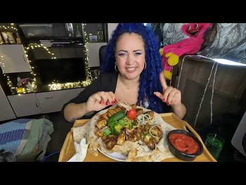 Видео: Мукбанг 🍔🍟  Выбирай!!!! Красива в браке либо старый рваный башмак 🤭🤭🤭