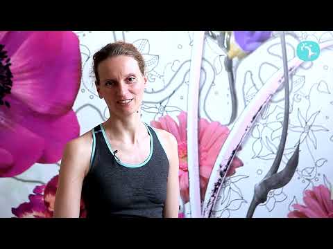 Видео: Малыши-крепыши. Гимнастика, массаж и пальчиковые игры для малышей 3-18 мес. (Первый бесплатный урок)