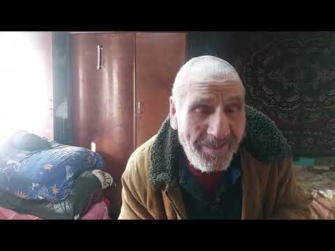 Видео: Дед Матвей и его семья пушистых и пернатых