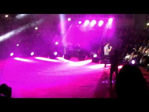 Видео: Концерт Ю.Шатунова в Караганде. Белые розы.