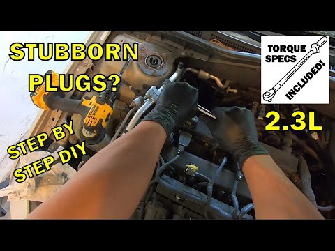 Видео: Замена свечей зажигания Ford Fusion 2006-2009 (2.3L)