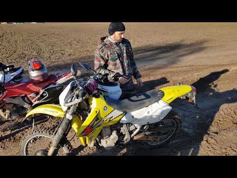 Видео: Сравниваем эндуро DRZ 400 vs XR650. Или что купить после 250ки.