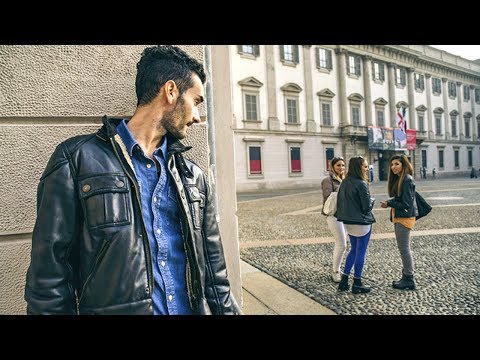 Видео: Как устроить случайную встречу с девушкой? История типичного преследователя