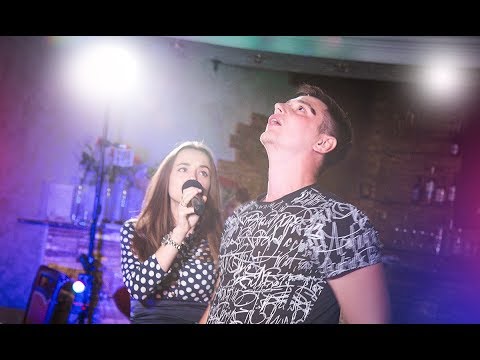 Видео: Сумасшедшее по эмоциональности поздравление молодожёнам !