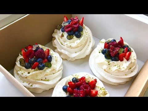 Видео: НЕРЕАЛЬНО ВКУСНЫЕ ПИРОЖНЫЕ ПАВЛОВА ! БЕЗЕ! С ЛИМОННЫМ КУРДОМ И МАЛИНОВЫМ КОНФИ.