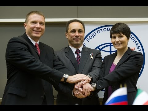 Видео: Экипаж МКС-42/43: «Мы работали как ударники!»