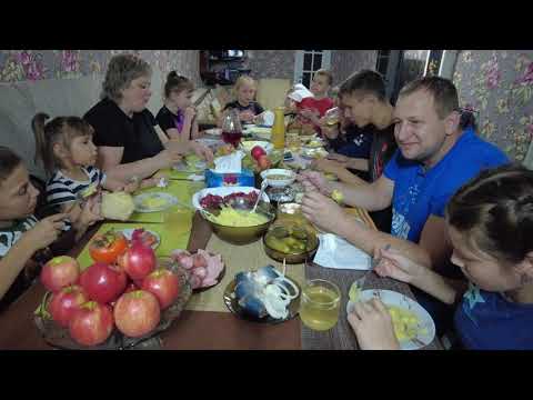 Видео: Мукбанг- пюрешка,селедка,огурчики/Ужин