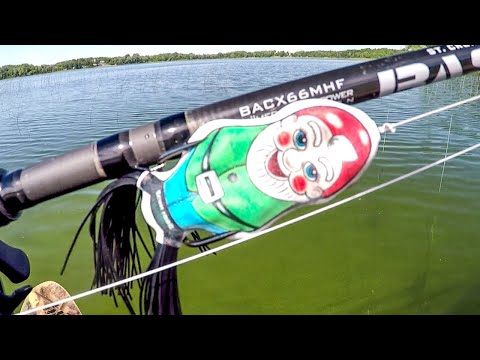 Видео: На рыбалку с весёлым маленьким гномиком!