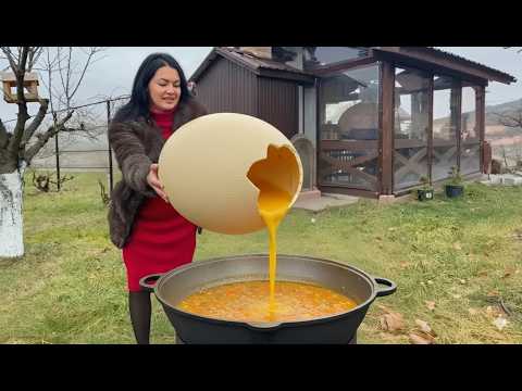 Видео: Суп из страусиных яиц — вкуснее и полезнее, чем ты думаешь! Жизнь в селе