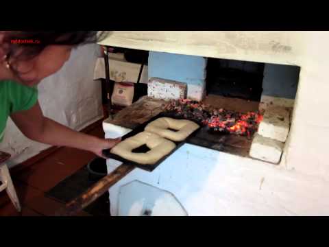 Видео: Печём хлеб. Русская печь 2.