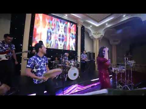 Видео: Лобар Умарова Папури Зур