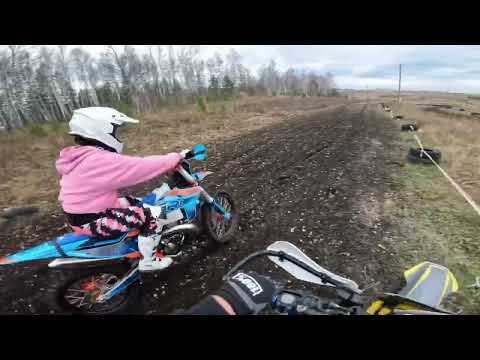 Видео: Тренировка на трассе для мото соревнований поселок Айлино. 