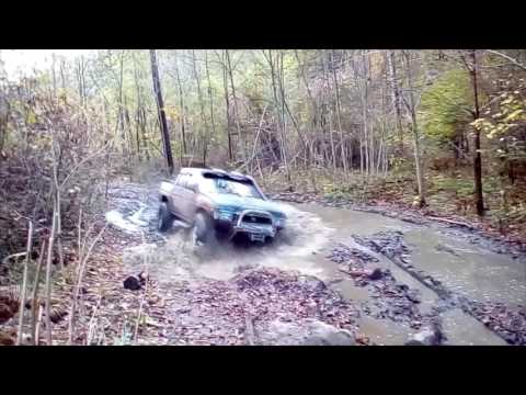 Видео: pajero junior & nissan datsun р.Стеклянуха