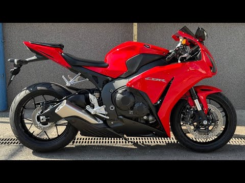 Видео: Стан мотоцикла і запуск на холодну HONDA CBR100RR 2012 року пробіг 3717км