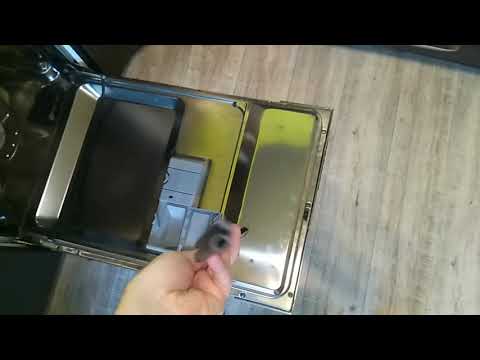 Видео: Замена нижнего уплотнителя двери ПММ Electrolux, AEG, Zanussi (партномер 1527401101)