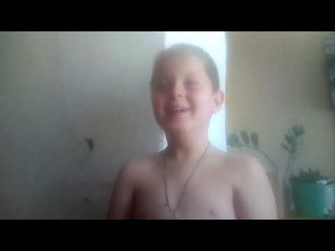 Видео: Чихает после каплей