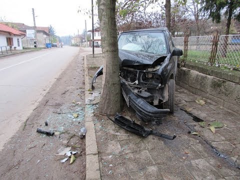 Видео: Джип се удари в дърво и в оградата на кметството в Червена вода