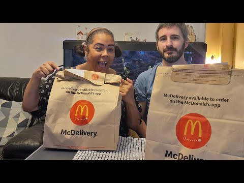 Видео: МЕНЮ «НОВОЕ МИРОВОЕ ОГРАБЛЕНИЕ» ОТ MCDONALDS — МЫ ВСЕ ПОПРОБОВАЛИ 😋