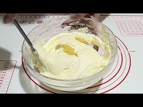 Видео: Заварной крем на масле и сгущённом молоке для тортов,пирожных/Custard with butter and condensed milk