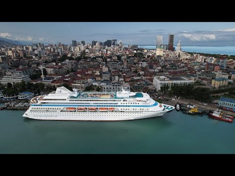 Видео: Самый морской выпуск! Купаемся на всех пляжах. Ляпис Трубецкой. Лайнер Astoria Grande.