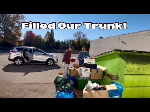 Видео: Мы заполнили багажник нелегальным мусором! Отличный день ныряния в мусорных баках!