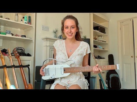 Видео: Лучшая гитара для путешествий!