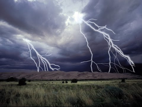 Видео: Мълния уби дете в Бургаско - Новините на Нова (18.08.2015г.)