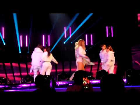 Видео: Gary — Малиновый закат /Snow party 5  ВТБ Арена