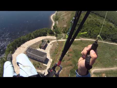 Видео: сдуло в ротор, посадка-падение в роторной зоне на дерево. (жив цел орёл)
