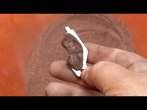 Видео: камень из посылки