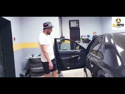 Видео: TOYOTA CAMRY 50: установка ремкомплекта на 4 двери. Полный обзор 🔥 #фиксаторы #ремкомлекты #авто