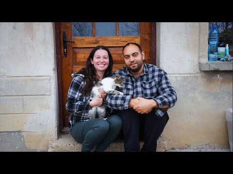 Видео: ЖИВОТ НА СЕЛО: Направихме къщичка на котките + какво расте в оранжерията? 🌱 | Boho Soulz