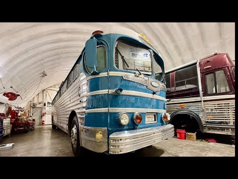 Видео: Замена неисправного термостата и неисправного вентилятора радиатора на автобусе Silversides.