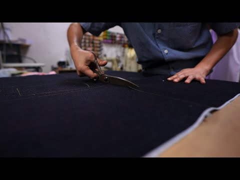 Видео: Процесс изготовления джинсовой ткани из одного гигантского куска ткани – японский мастер ASMR.