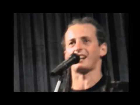 Видео: "ПЕСНЯРЫ" "Цераз рэчаньку"