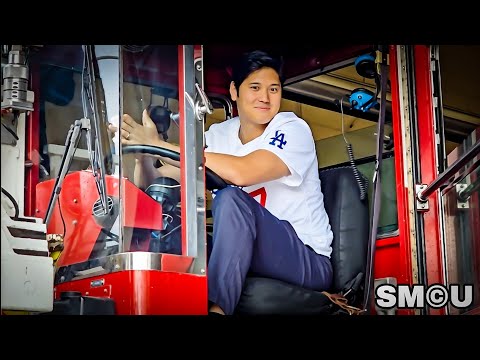 Видео: Сёхэй Отани управляет пожарной машиной во время визита «Доджерс» к пожарным «Пасифик Палисейдс»!