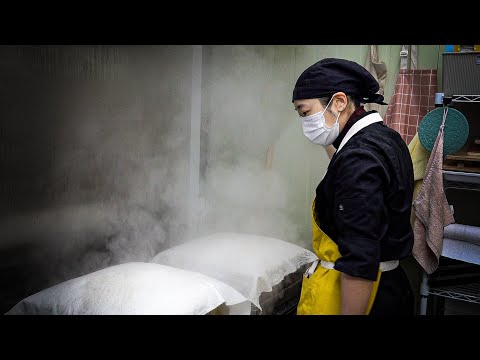Видео: Вкусно! Удивительный процесс приготовления различных корейских Пэксолги