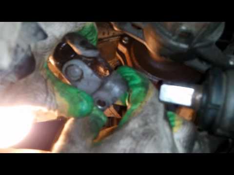 Видео: Audi Q5 Туго крутится руль , это не ГУР ! Устраняем !