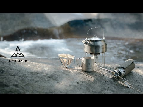 Видео: Выпить кофе в живописном месте - прогулка по лесу и замерзшему водопаду.