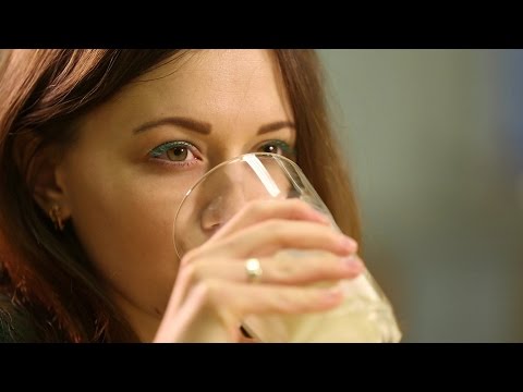 Видео: Еда живая и мёртвая. Молоко