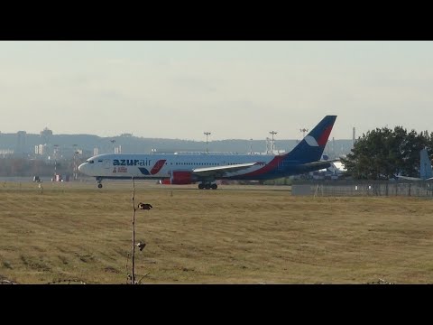 Видео: Красивые посадки самолётов в Кольцово. Октябрь 2025.