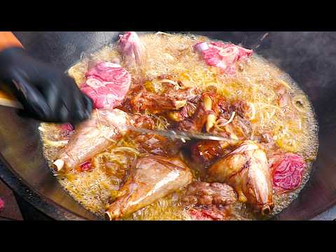 Видео: Шеф-повар готовит мясную уличную еду в большой дровяной печи | Уличная еда в Берлине, Германия
